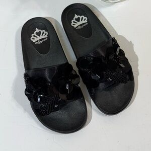 Fergalicious by Fergie Flame Black Slide Sandals with Floral Embellishments 7M